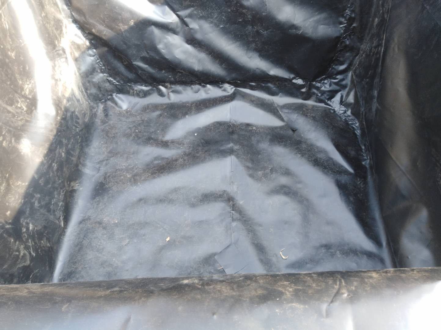 HDPE土工防滲膜在開展大規(guī)模焊接時(shí)的工藝流程